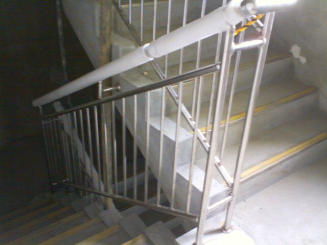 153 계단 핸드레일 